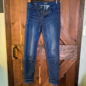Lucky Brand mid rise “Brooke legging jean” size 6/28